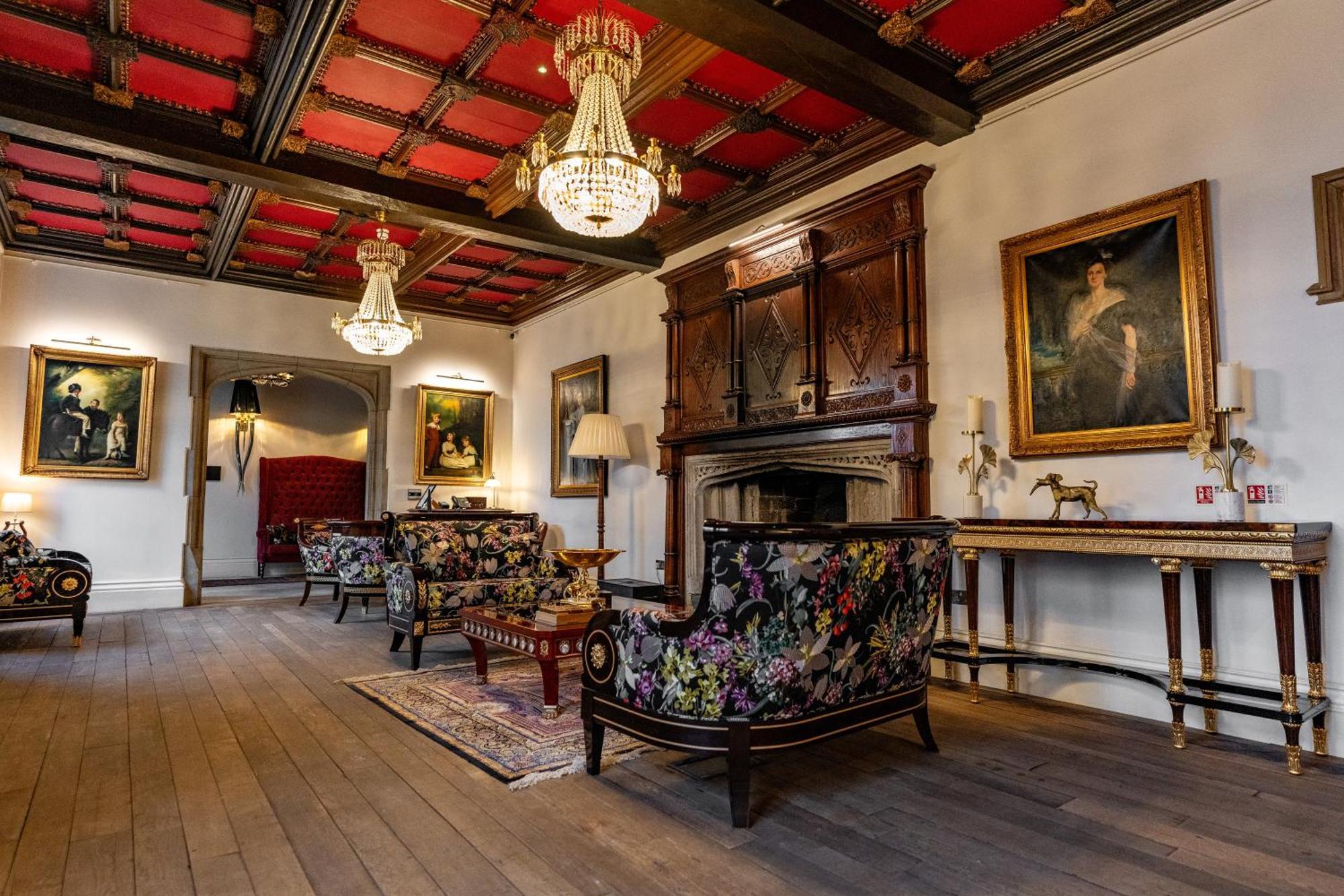 Weston Manor Hotel Esterno foto